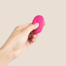 Load image into Gallery viewer, Svakom Elva Remote Control Vibrating Egg -RED