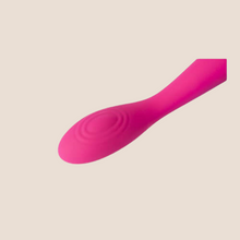 Load image into Gallery viewer, Svakom Iris Clitoral and G-Spot Vibrator
